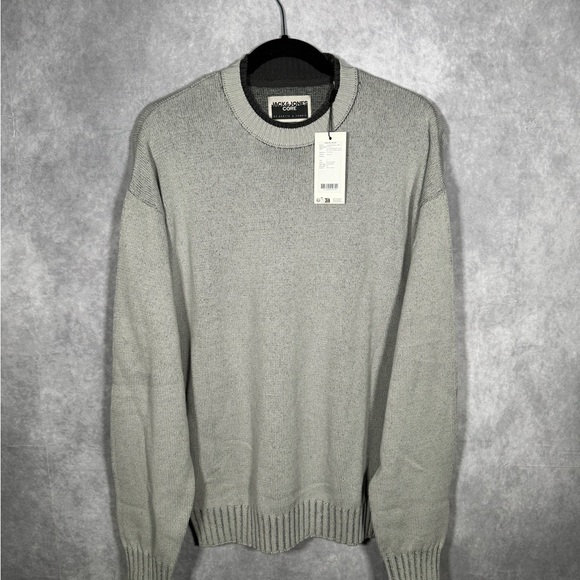 New Jack & Jones Crewneck, Size Large! - Picture 2 of 3